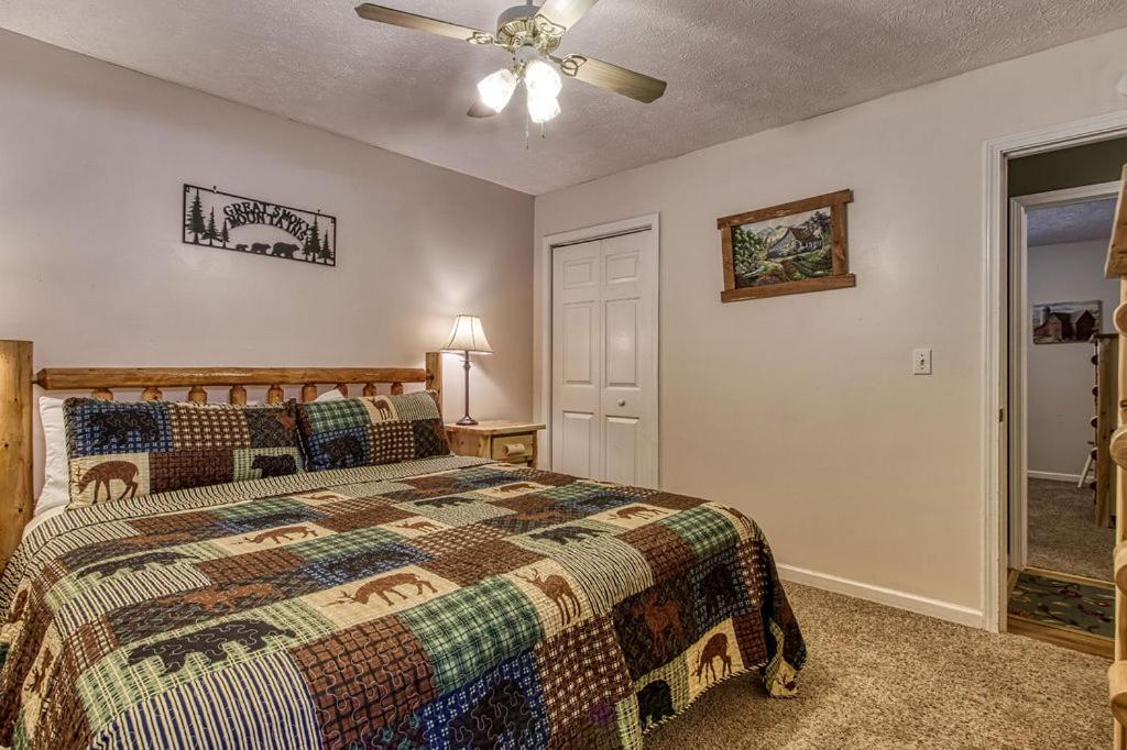 River Song, Near River, Hot Tub, Foosball, Wifi 1089 Free Tickets Each Paid Day, Dollywood And More Sevierville Exteriör bild